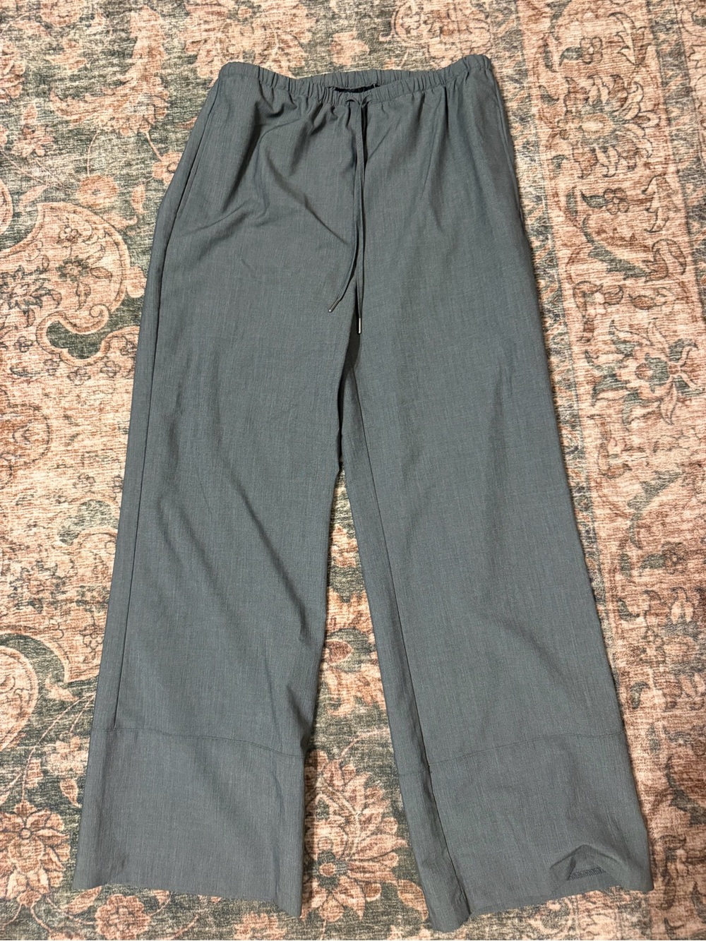 Counterparts Women’s Wide-Leg Drawstring Pants in Slate Gray